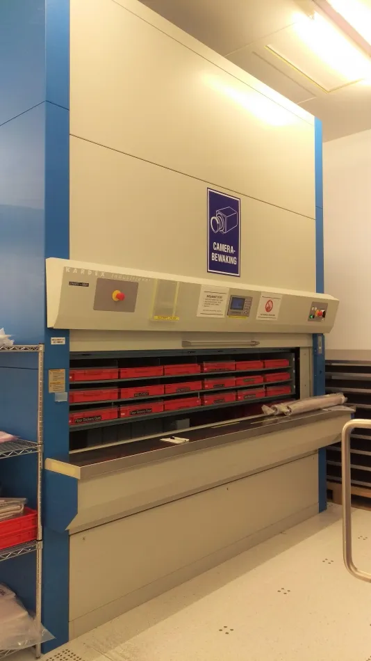 Kardex paternosterkast Cleanroom - SOLD